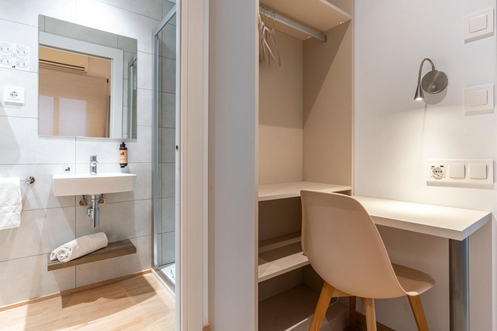 Hostal Sans — Fotos 1